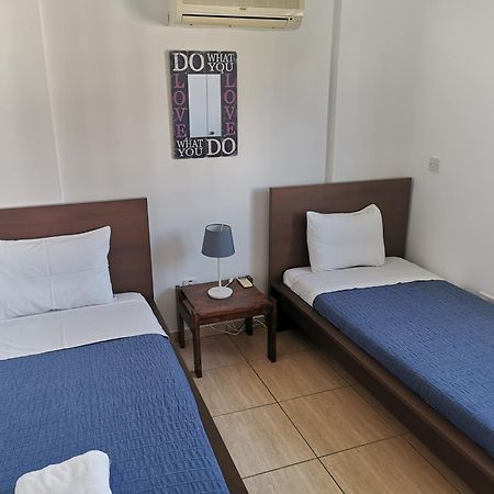 Carisa Downtown With Rooftop Pool لارنكا المظهر الخارجي الصورة