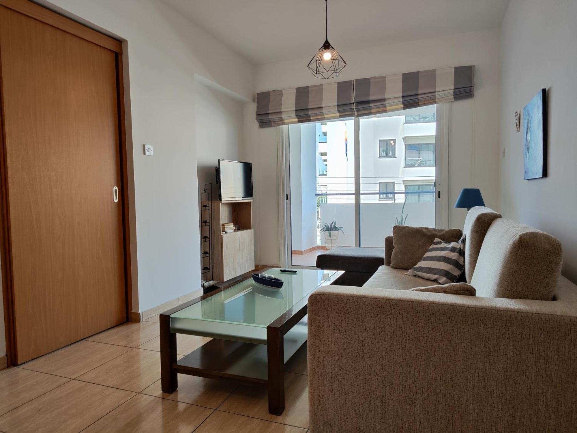 Carisa Downtown With Rooftop Pool لارنكا المظهر الخارجي الصورة