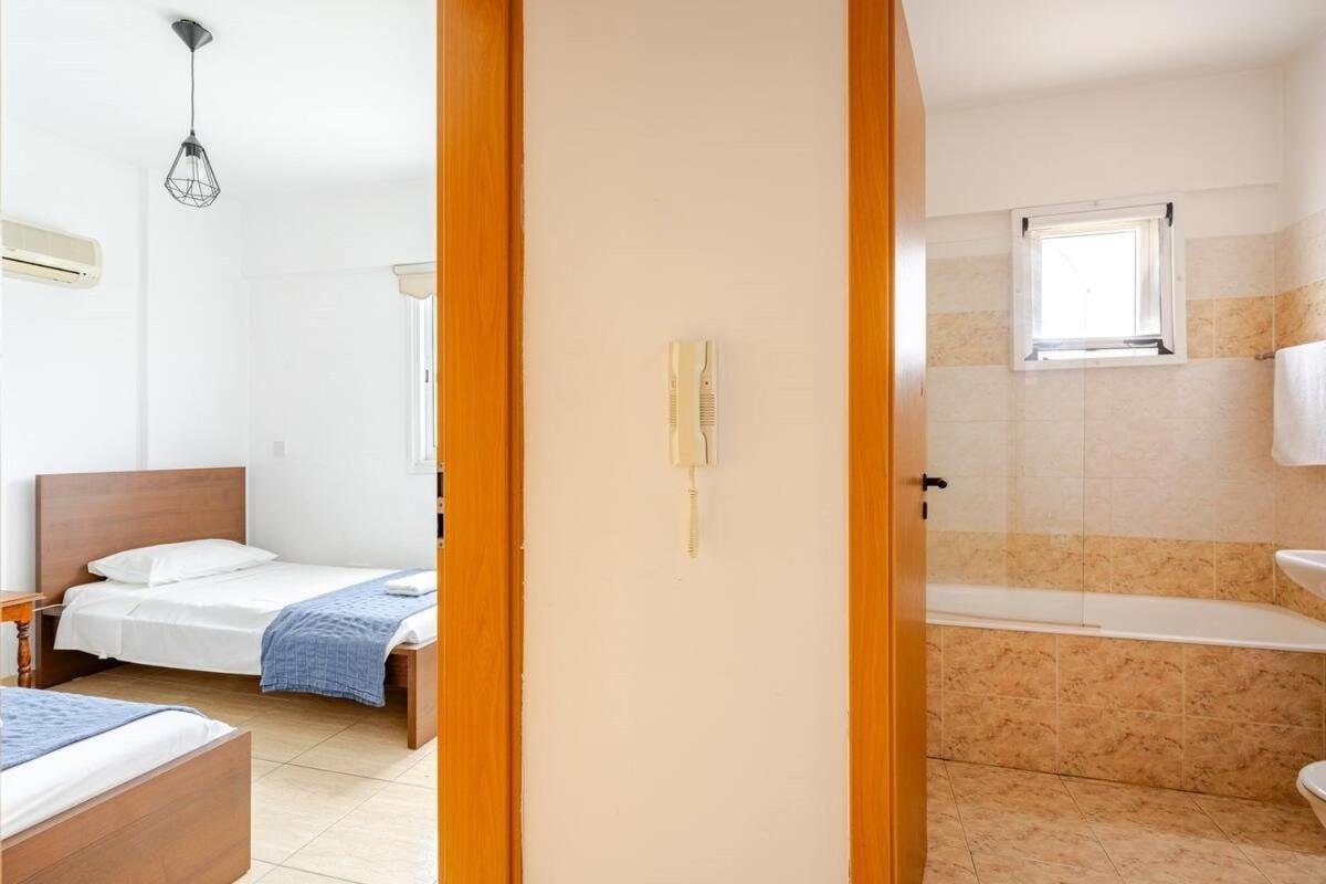 Carisa Downtown With Rooftop Pool لارنكا المظهر الخارجي الصورة